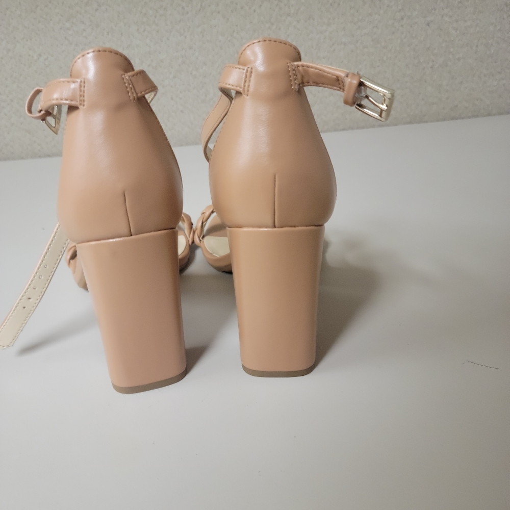 Sandals - Picture 4 of 4